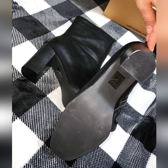 Le Chateau boots - Picture 4 of 6